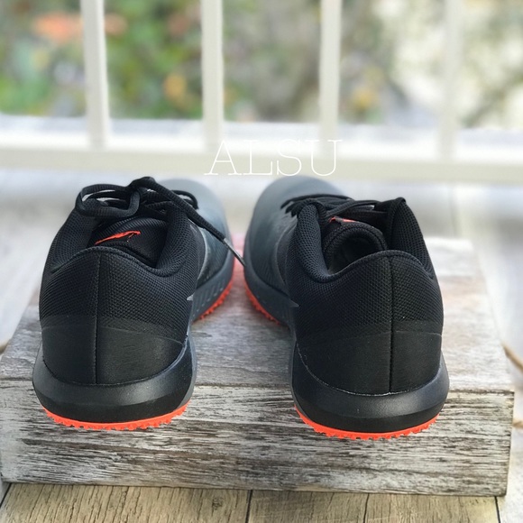 nike retaliation tr orange